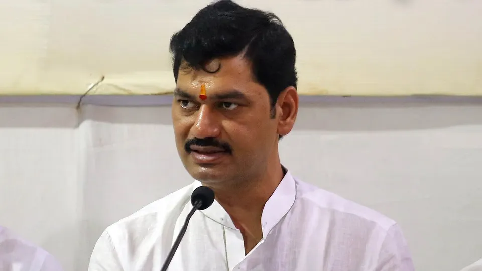 dhananjay munde.jpg