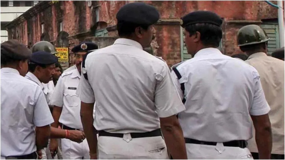 woman civic volunteer of Kolkata Police
