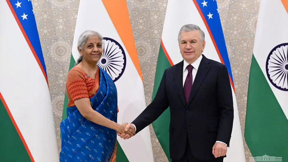 Union Minister for Finance and Corporate Affairs Nirmala Sitharaman with the President of the Republic of Uzbekistan H.E. Shavkat Mirziyoyev, in Samarkand