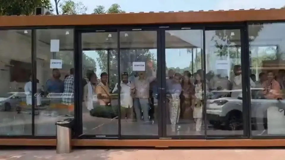 Journalist in Parliament