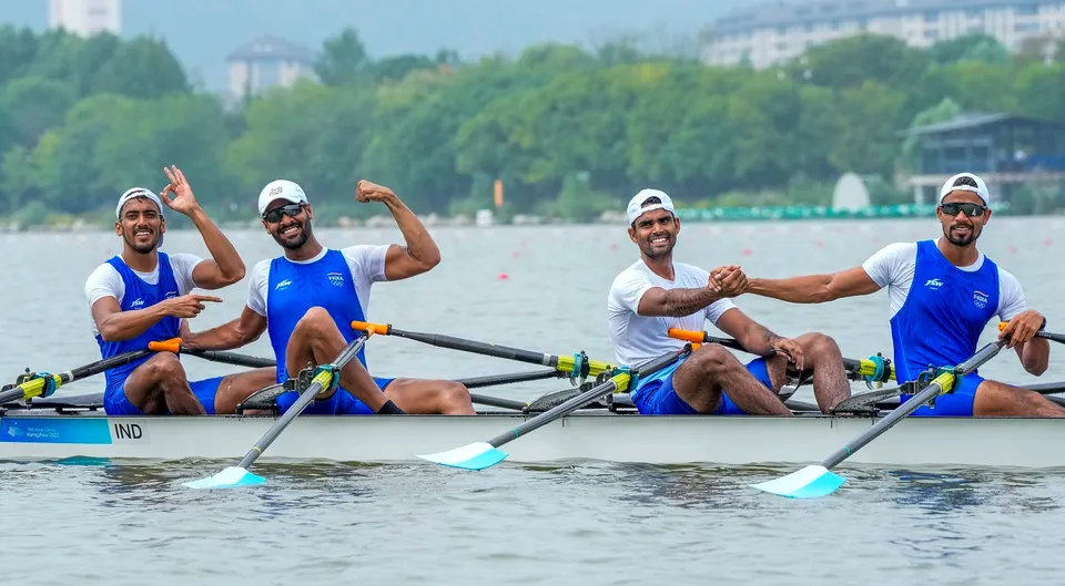 Bronze medal winners India's Sukhmeet Singh, Parminder Singh, Jakar Khan and Satnam Singh pose for photographs