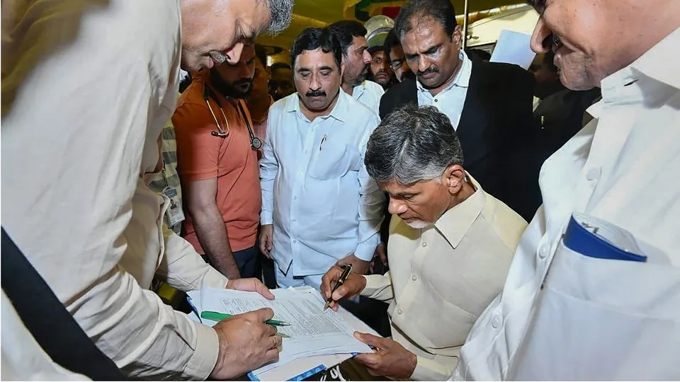 Former Chief Minister and Telugu Desam Party chief N Chandrababu Naidu being arrested by the CID in a corruption case at Gnanapuram, in Nandyala town
