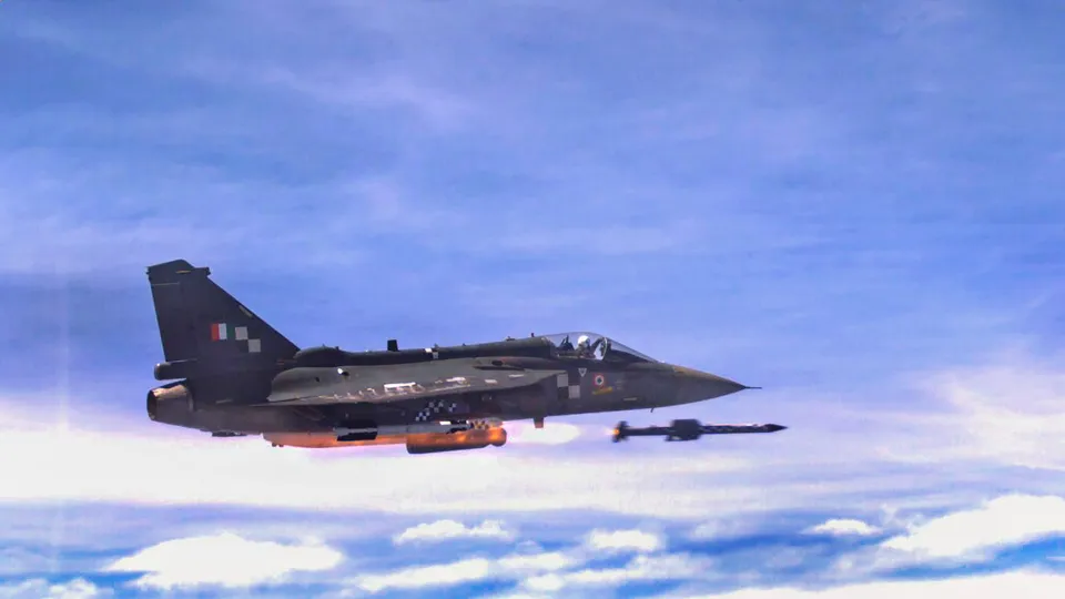ASTRA, an indigenous Beyond Visual Range (BVR) air-to-air missile, being test fired by Tejas Light Combat Aircraft (LCA) LSP-7 at an altitude of about 20,000 ft off the coast of Goa