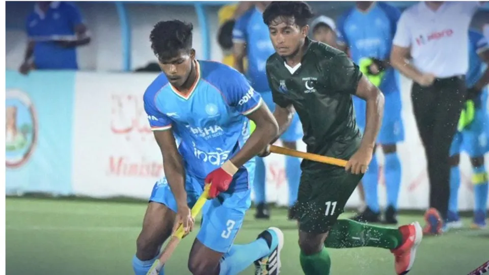 pakvind hockey.jpg