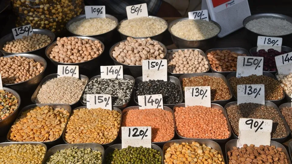 Tur and Urad dal.jpg