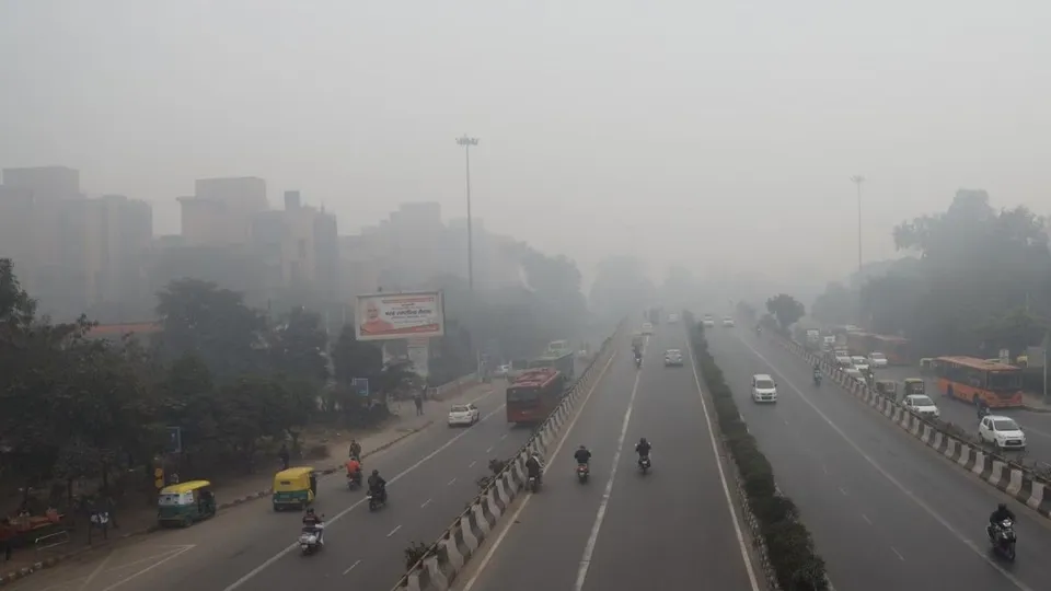 Delhi temperatire drops Delhi Weather