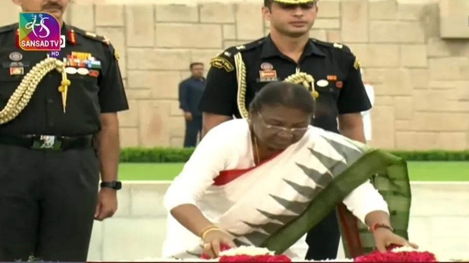 President-elect Droupadi Murmu pays tribute at Rajghat (Courtesy: Sansad TV)