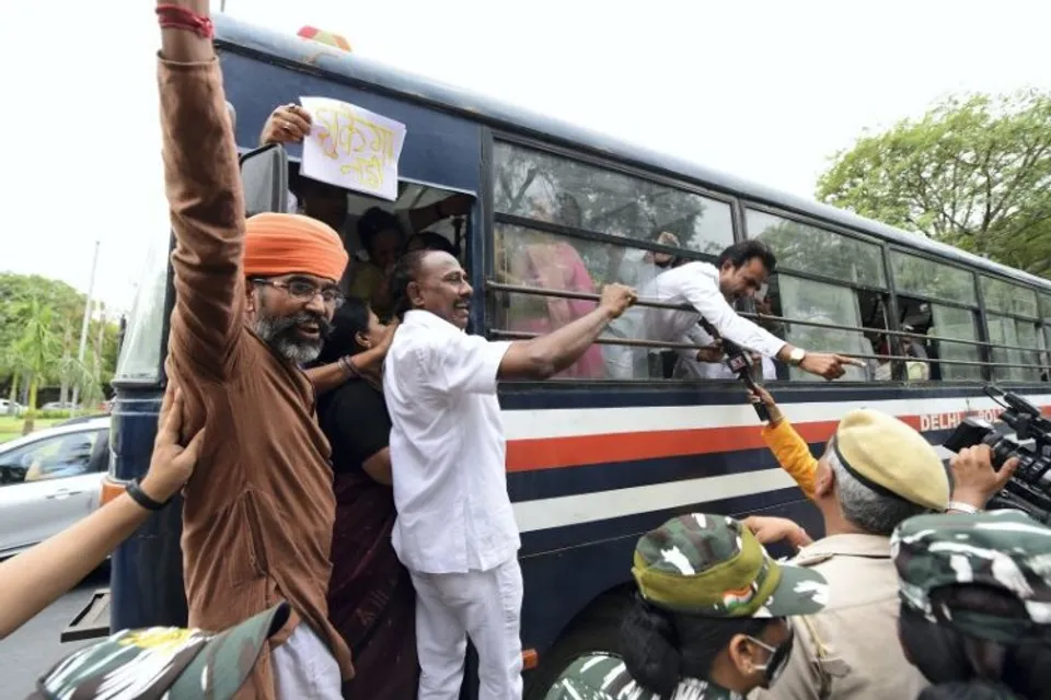 Congress workers detained ahead of Rahul's appearance before ED in Delhi
