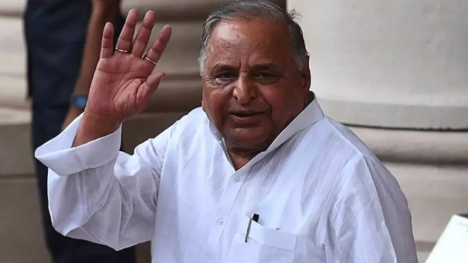 Cremation of Mulayam Singh Yadav in Saifai on Tuesday
