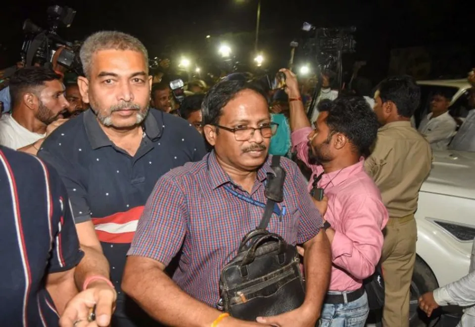 CBI Official in Patna conducting raid at Lalu Prasad Yadav's house