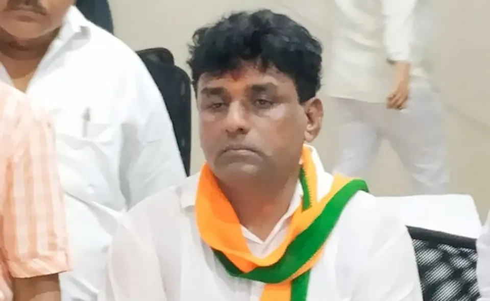 Murji Patel during nomination process