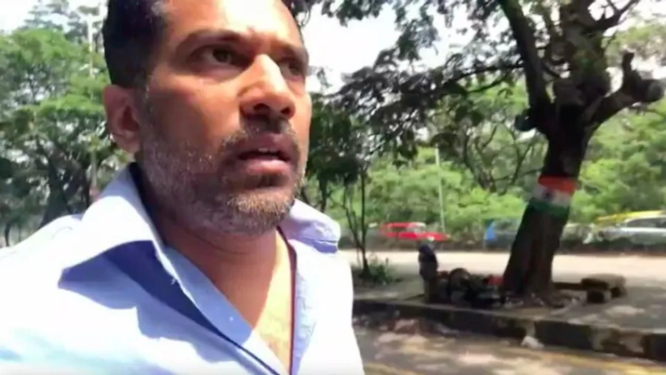 Videograb of the viral video of Bengaluru doctor running to hospital