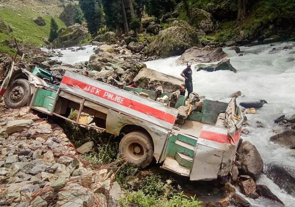 Bus carrying ITBP  personnel falls into gorge
