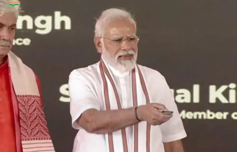 PM inaugurates, lays foundation stone of projects worth Rs 20k crore