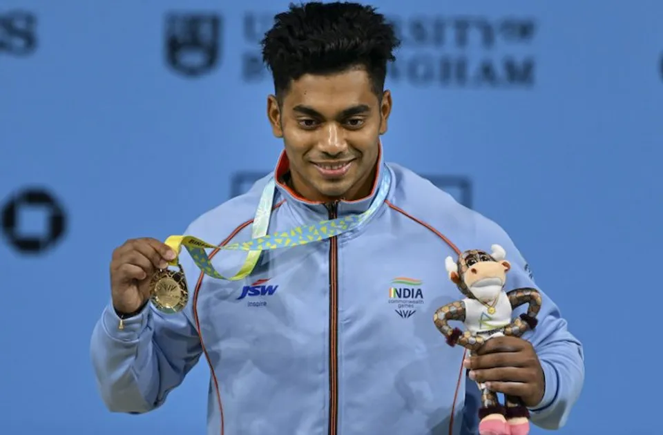 Achinta Sheuli wins gold