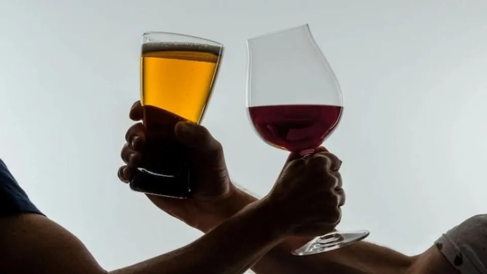 Haryana excise dept official transferred for demanding scotch whisky bottles in minister's name