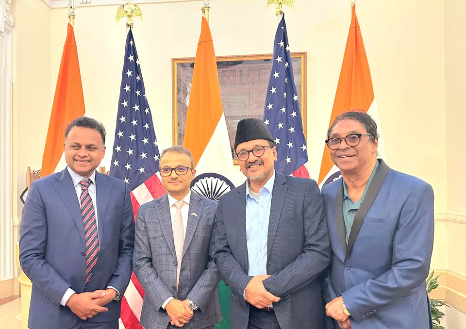 പാണക്കാട് സയ്യിദ് സാദിക്കലി ശിഹാബ് തങ്ങളും അഡ്വ. ഹാരിസ് ബീരാൻ എംപിയും ന്യൂയോർക്ക് ഇന്ത്യൻ കോൺസിൽ ജനറലുമായി കൂടിക്കാഴ്ച നടത്തി; അമേരിക്കയിലെ ഇന്ത്യൻ പ്രവാസികൾ നേരിടുന്ന വിവിധ വിഷയങ്ങൾ ചർച്ച ചെയ്തു