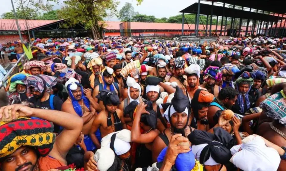 croud at sannidhanam