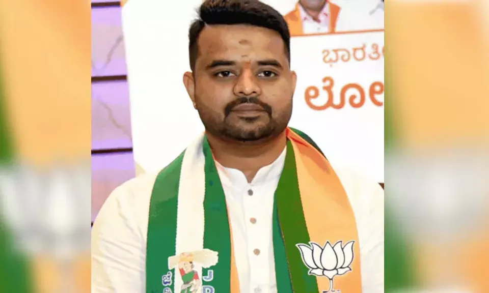 2284836-prajwal-revanna