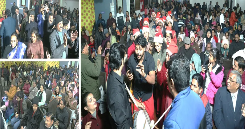 carol singing competition