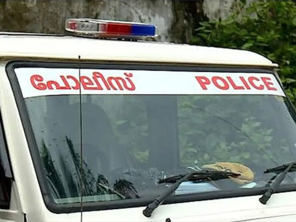 kerala police vehicle