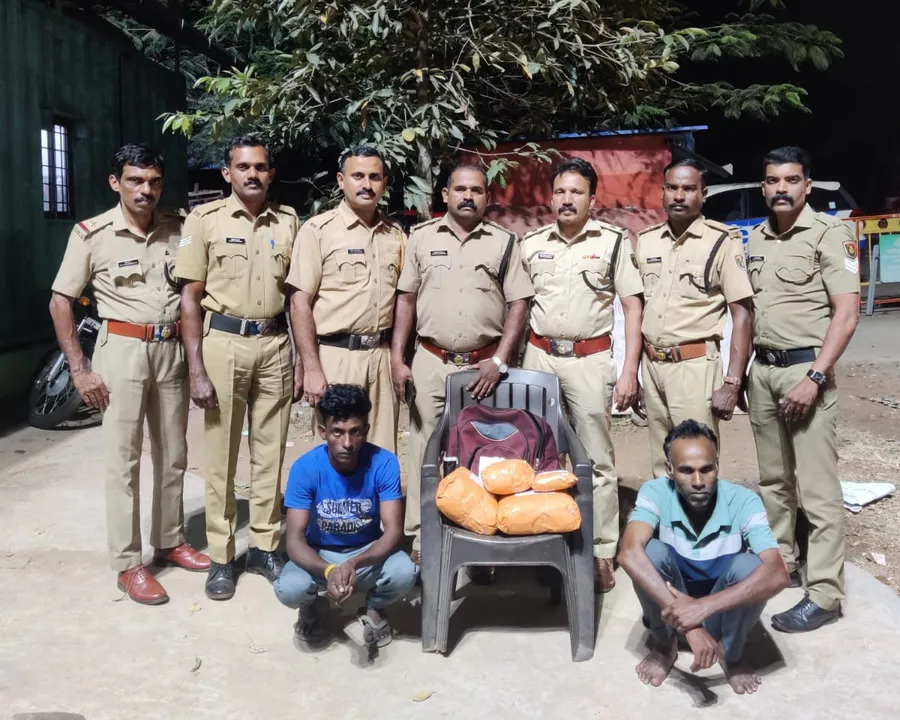 canaby seased from passenger bus-2