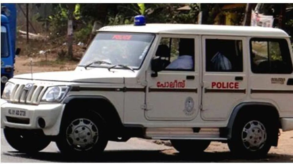 ഓണ്‍ലൈന്‍ ഓഹരി വ്യാപാരത്തട്ടിപ്പ് നടത്തിപ്പുകാരുടെ ഇടനിലക്കാരനായിനിന്ന് കമ്മിഷന്‍ പറ്റിയ കേസില്‍ അറസ്റ്റിലായ പ്രതിയെ റിമാന്‍ഡ് ചെയ്തു