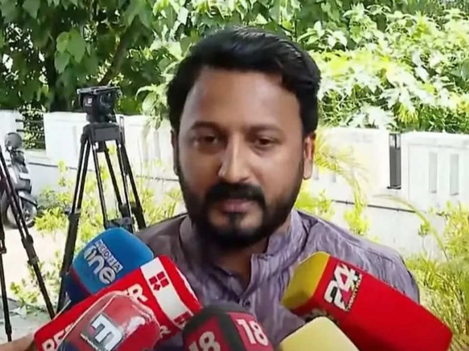 rahul mamkootathil 11