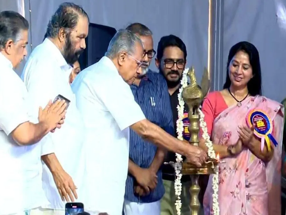 pinarayi vijayan school