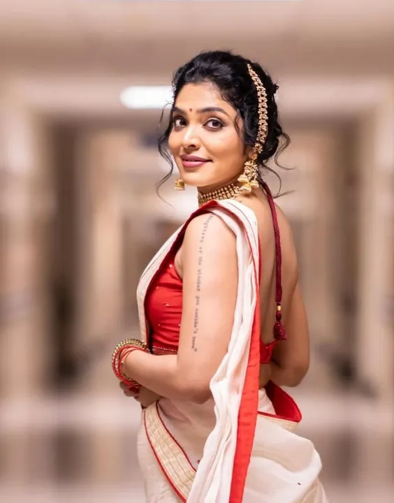 89c2d853-61a1-4f0f-9e41-011ee572a182