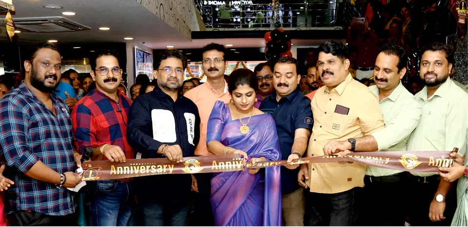 chemmannur jewellery kasaragod showroom anniversary