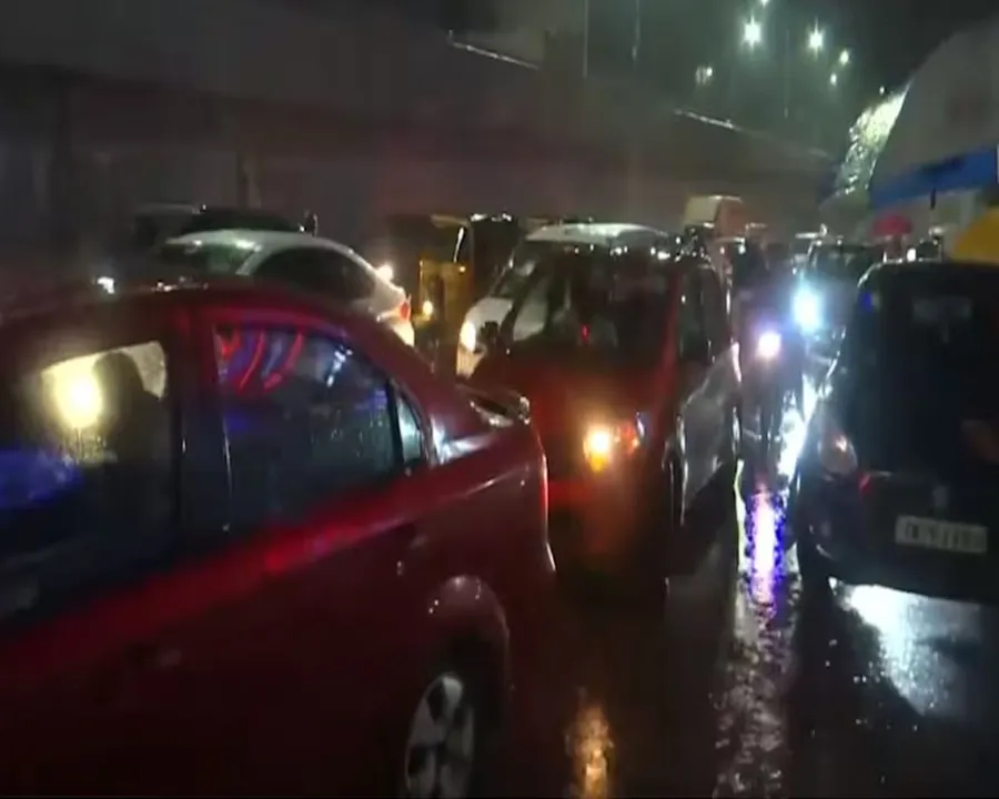 rain traffic block.jpg