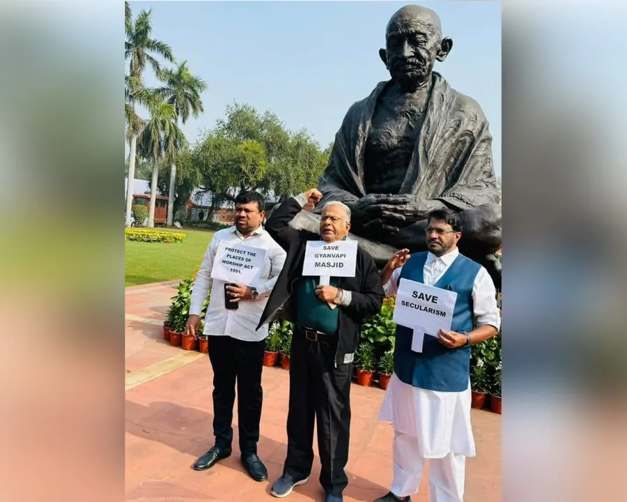 muslim leagur mps protest