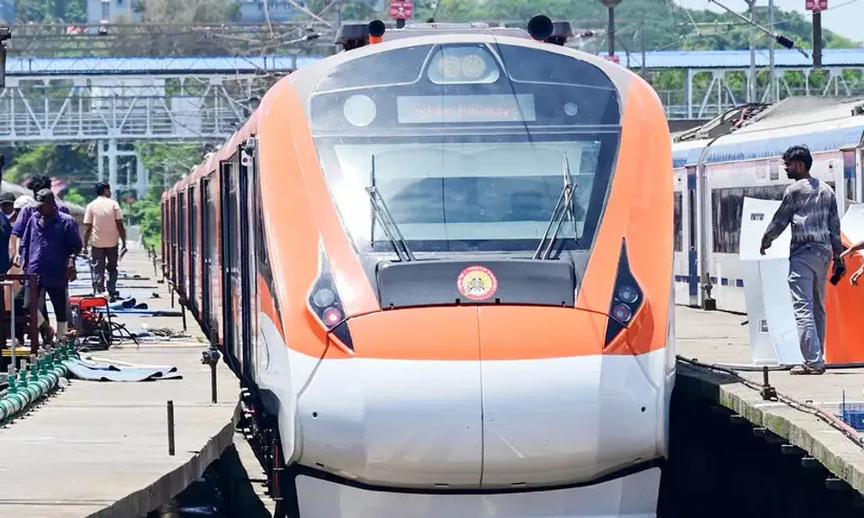 2074546-vande-bharat-express.webp