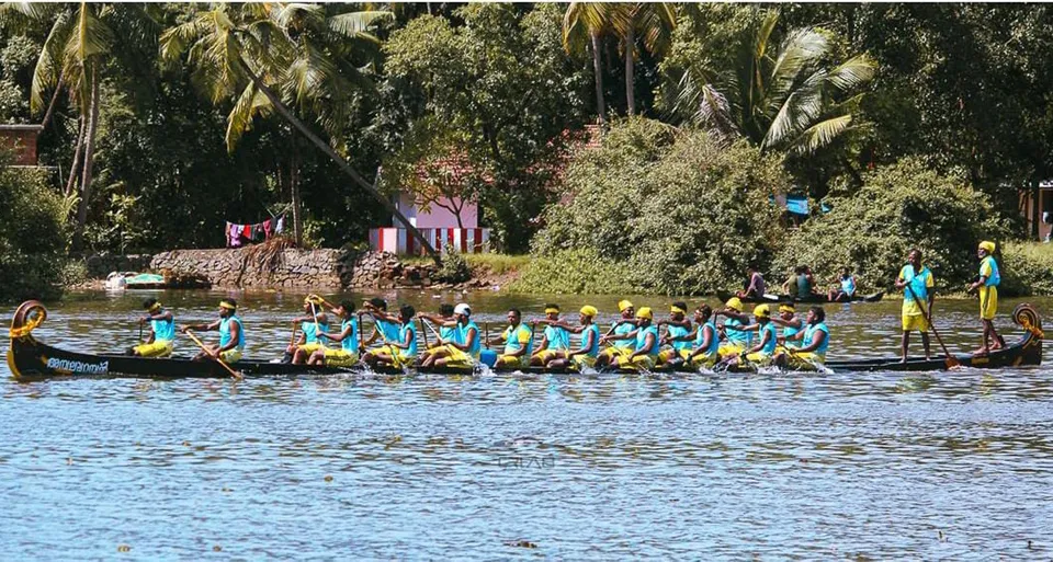 biyam kayal boat race