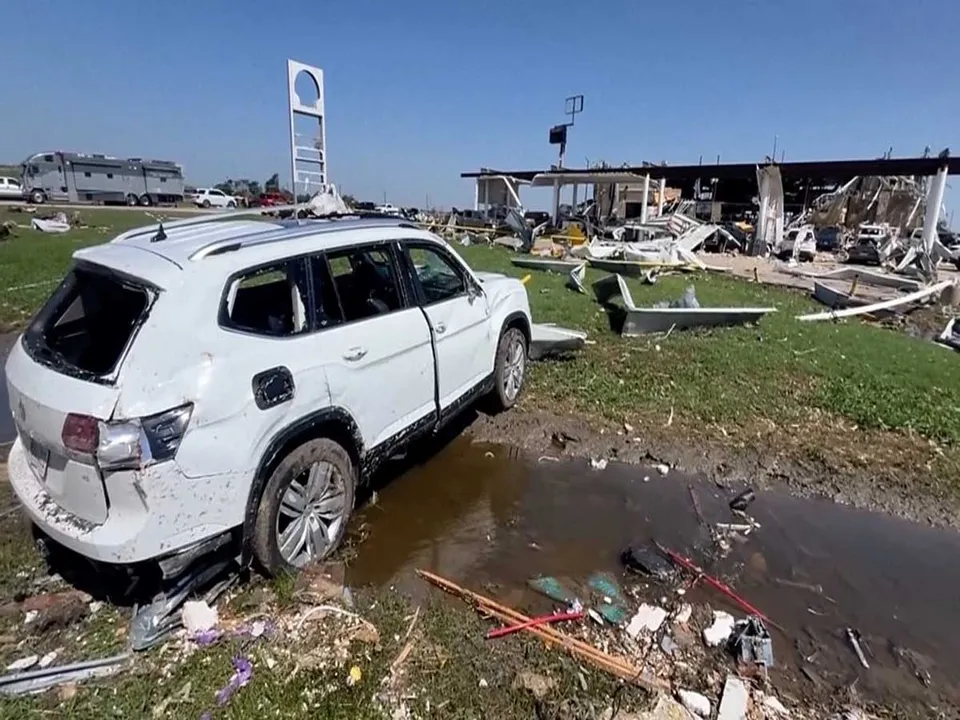 Americans without power.jpg