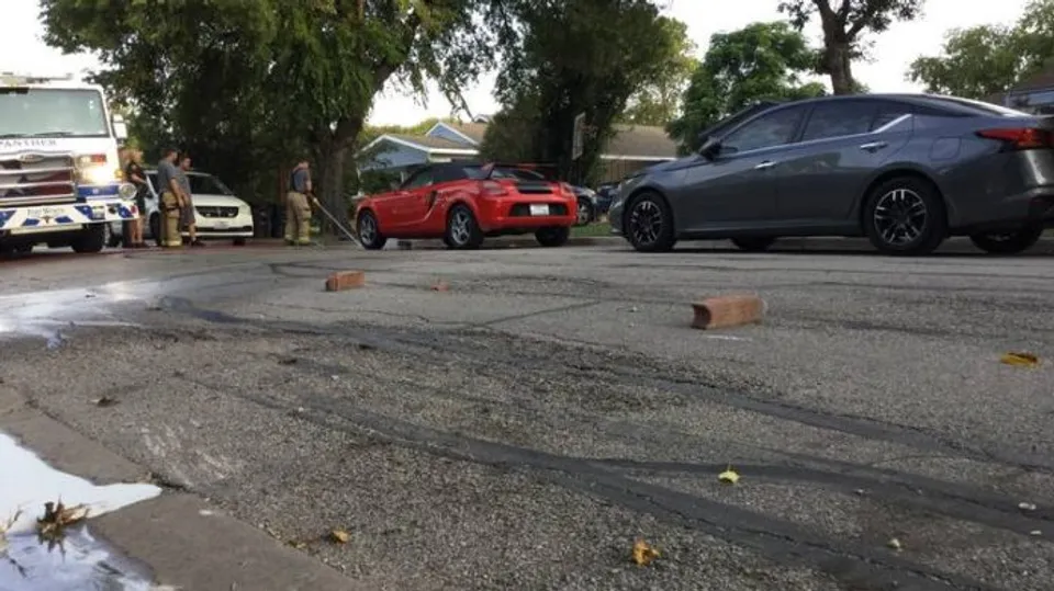 പാര്‍ട്ടി നടത്തിയവര്‍ക്കു നേരെ വെടിവെച്ച പ്രതിയെ ജനകൂട്ടം കല്ലെറിഞ്ഞു കൊലപ്പെടുത്തി