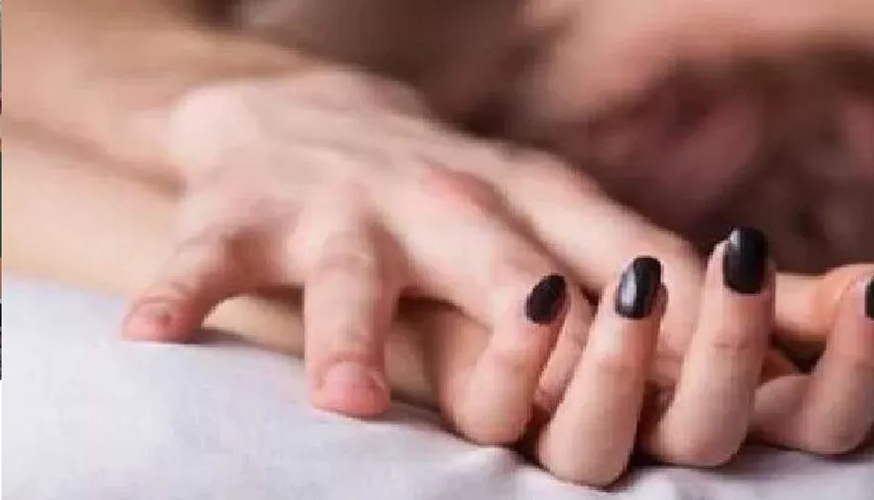 ജയിലിൽ കഴിയുന്ന ഗുണ്ടയുമായി വനിതാ ജയിൽ ഓഫീസർക്ക് ലൈംഗിക ബന്ധം; പോലീസ് കണ്ടെത്തിയ വിവരങ്ങൾ ഞെട്ടിക്കുന്നത്‌