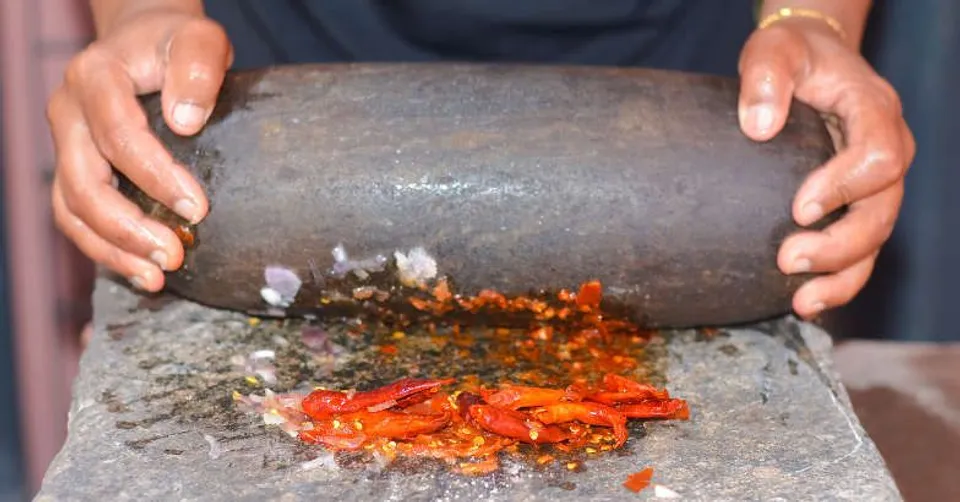 അരകല്ലും പിള്ളയും.. ഓർമ്മകളുടെ ഓലവീട്ടിലെ അരകല്ല് ..