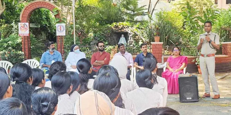 പാലക്കാട് മേഴ്സി കോളജില്‍ 'കരുതല്‍' പദ്ധതിക്ക് തുടക്കം കുറിച്ചു