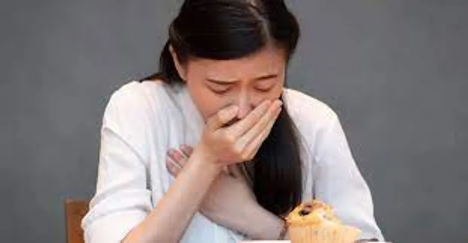 ഭക്ഷ്യവിഷബാധ ഉണ്ടാകാനുള്ള സാഹചര്യങ്ങൾ എന്തൊക്കെയാണെന്ന് അറിയാം..