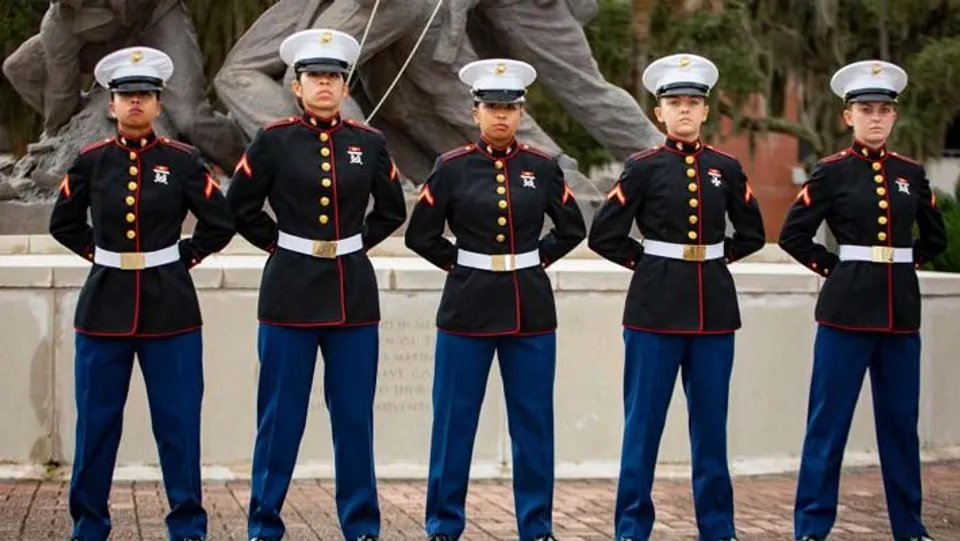 രണ്ടു ജോഡി സഹോദരിമാര്‍ ഒരുമിച്ച് മറീന്‍ കോര്‍പ്‌സ് പരിശീലനം പൂര്‍ത്തിയാക്കി