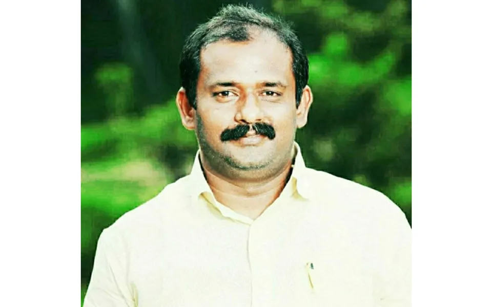 രക്തദാഹികളുടെ സംഘടനയായി യൂത്ത് കോൺഗ്രസ് മാറിയെന്ന് സംസ്ഥാന യുവജന ക്ഷേമ ബോർഡ്‌ മെമ്പർ ഷെനിൻ മന്ദിരാട്