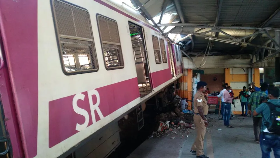 തമിഴ്‌നാട്ടില്‍ ട്രെയിന്‍ പാളം തെറ്റി പ്ലാറ്റ്‌ഫോമിലേക്ക് ഇടിച്ചുകയറി ; വന്‍ ദുരന്തം ഒഴിവായി