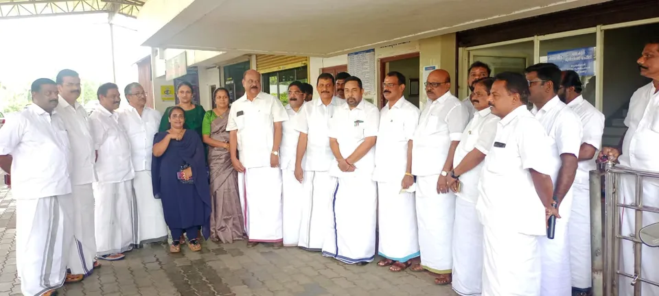 തെരുവ് നായ പ്രശനം ഉടൻ പരിഹരിക്കണമെന്ന് ആവശ്യപെട്ട് പാലാ പൗരാവകാശ സംരക്ഷണ സമതി മുൻസിപ്പൽ ഓഫീസിനു മുൻപിൽ ധര്‍ണ നടത്തി