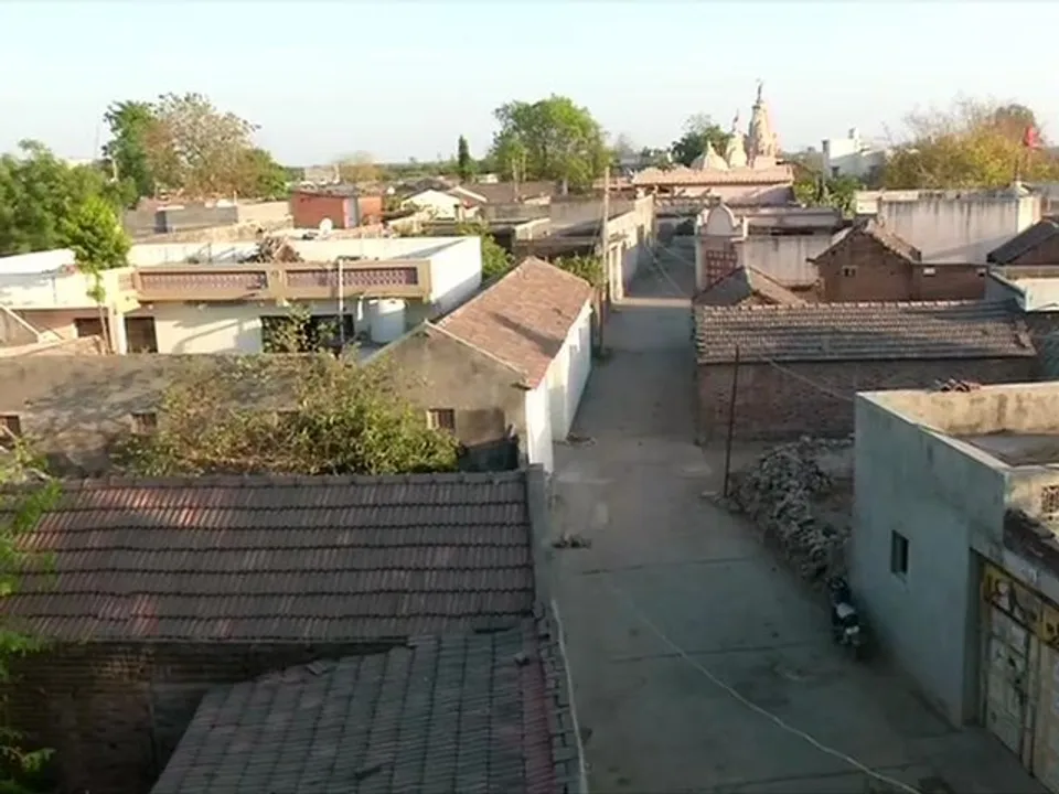 നേതാക്കൾക്ക് പ്രവേശനമില്ലാത്ത ഗ്രാമത്തിൽ പോളിംഗ് 95% ത്തിനും മുകളിൽ !