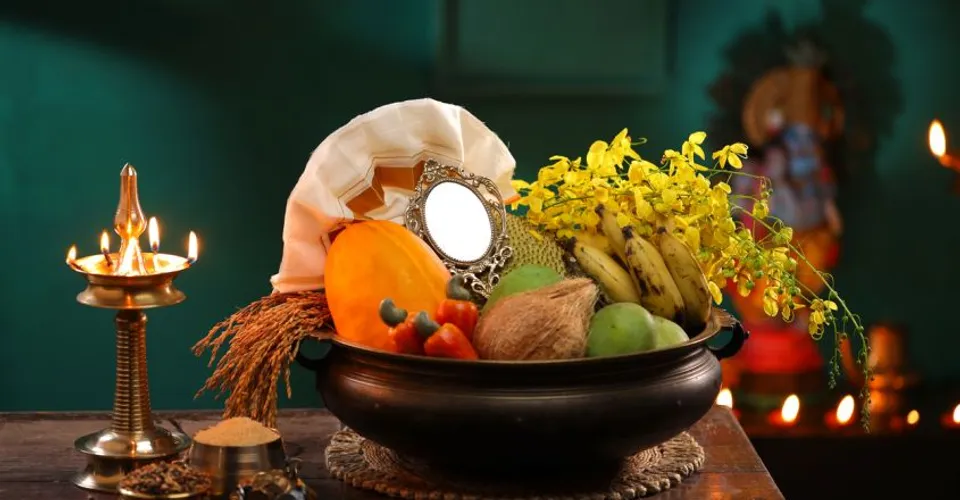 മണ്ണിന്റെ മണവുമായി വീണ്ടുമൊരു വിഷുക്കാലം ! കണി കാണേണ്ടത് എപ്പോൾ?