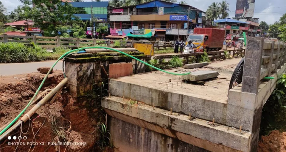 ദേശീയപാതയിൽ കല്ലടിക്കോട് പൂർത്തിയാക്കാതെ കിടക്കുന്ന പാലത്തിൽ നാല് അപകടക്കെണികൾ ! കരാർ കമ്പനി നിർമാണം പാതിവഴിയിൽ ഉപേക്ഷിച്ചു പോയിട്ട് മാസങ്ങളായി