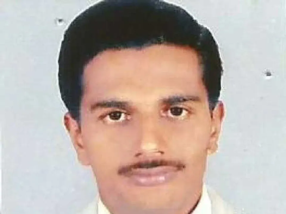 മെഷീൻ വാൾ ഉപയോഗിച്ച് തടി മുറിക്കുന്നതിനിടയിൽ കാല് മുറിഞ്ഞു; എസ്റ്റേറ്റ് സൂപ്പർ വൈസർ മരിച്ചു