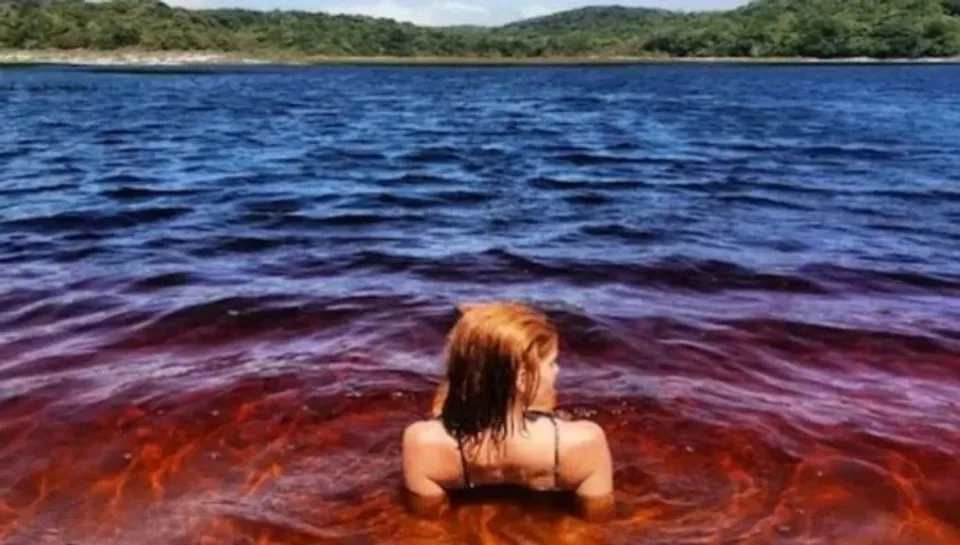 കാഴ്ചയില്‍ കൊക്കോകോള പോലെ; വിചിത്രമാണ് ഈ കൊക്കോകോള ലഗൂണ്‍